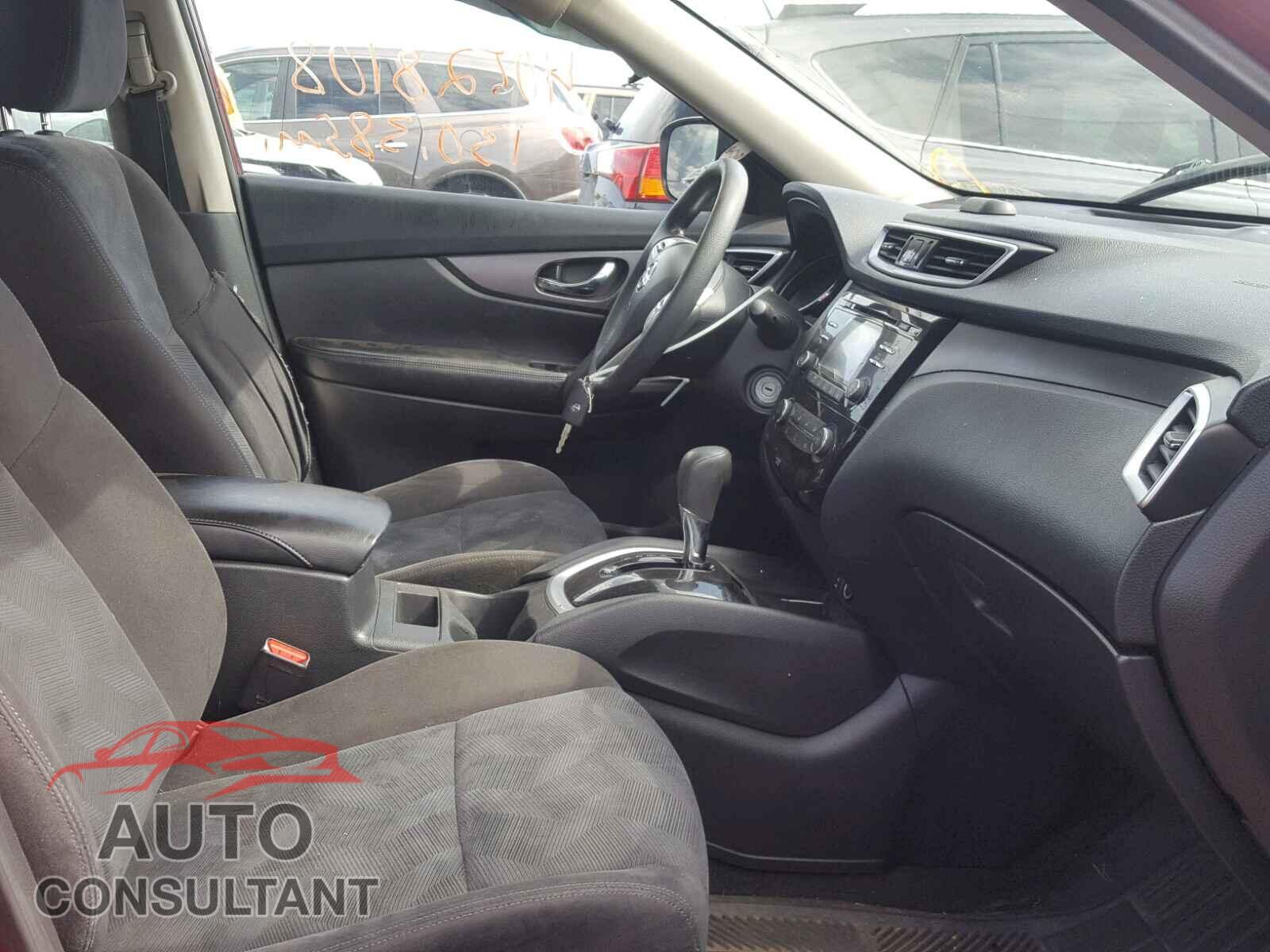 NISSAN ROGUE S 2015 - KNMAT2MV5FP505979
