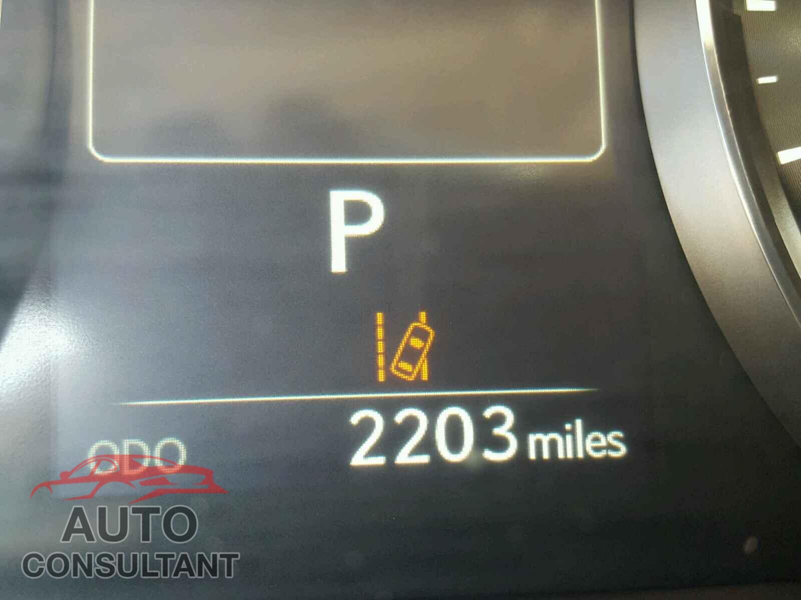 LEXUS IS 2018 - JTHBA1D2XJ5073483