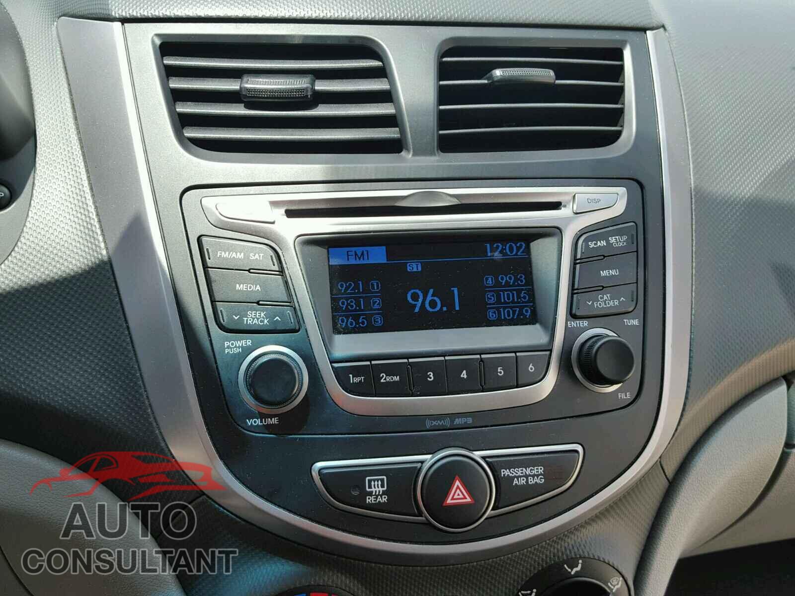 HYUNDAI ACCENT 2015 - KMHCT4AE9FU879307