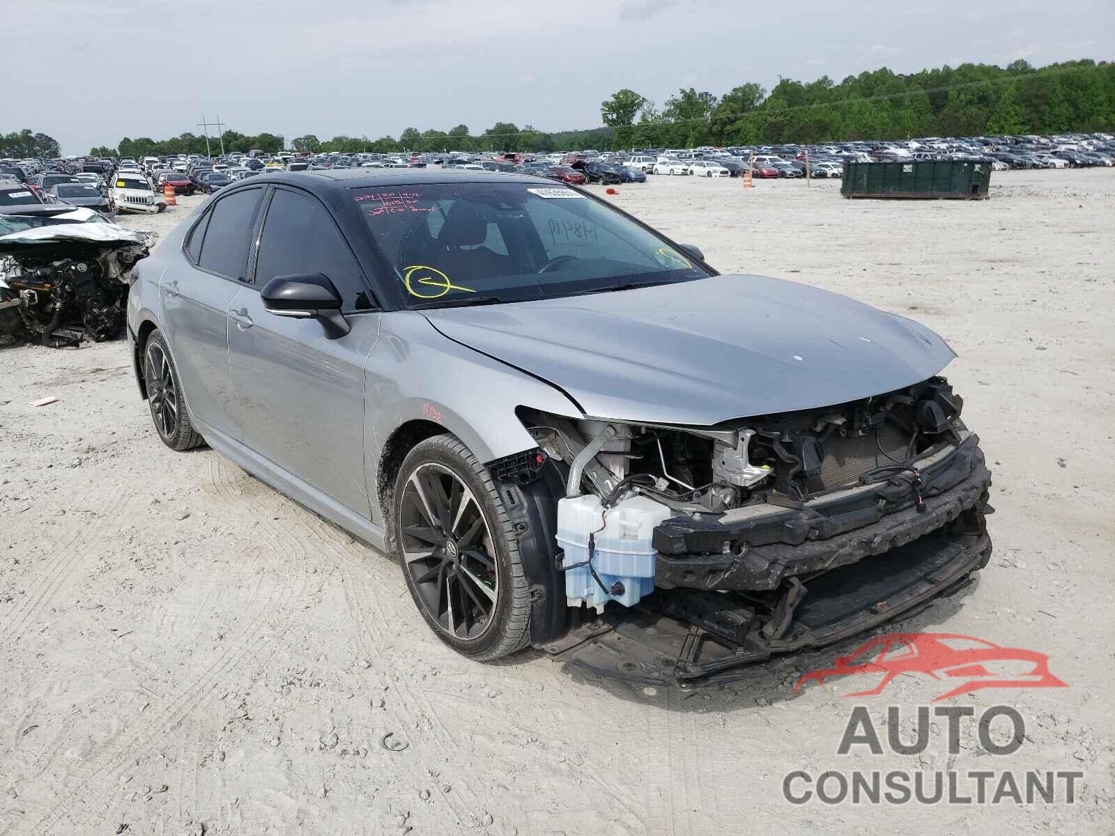 TOYOTA CAMRY 2018 - 4T1B61HKXJU065897