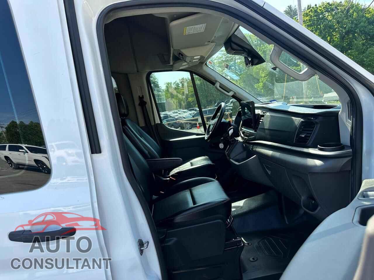 FORD TRANSIT 2022 - 1FBVU4XG3NKA82164