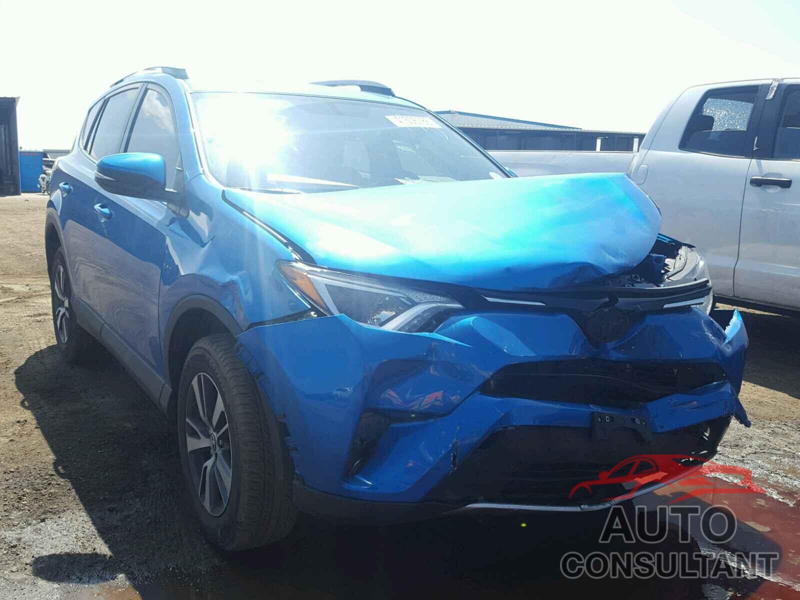 TOYOTA RAV4 XLE 2016 - JTMRFREV3GJ064567