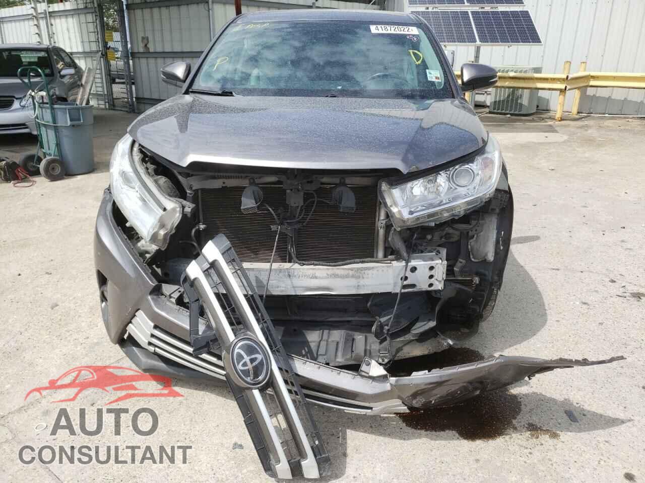 TOYOTA HIGHLANDER 2018 - 5TDZZRFH4JS266988