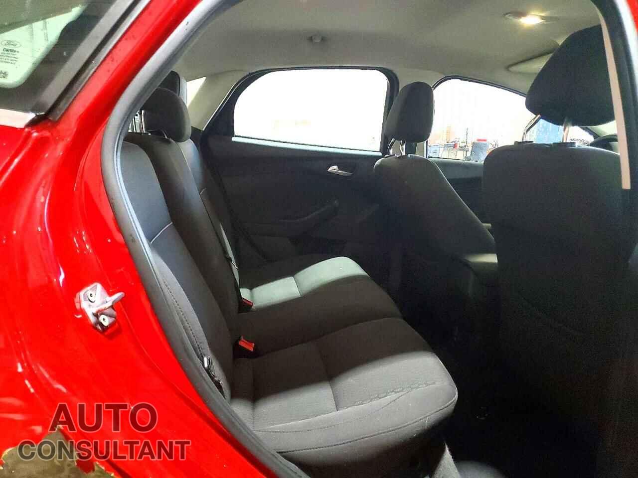 FORD FOCUS 2012 - 1FAHP3H29CL219358