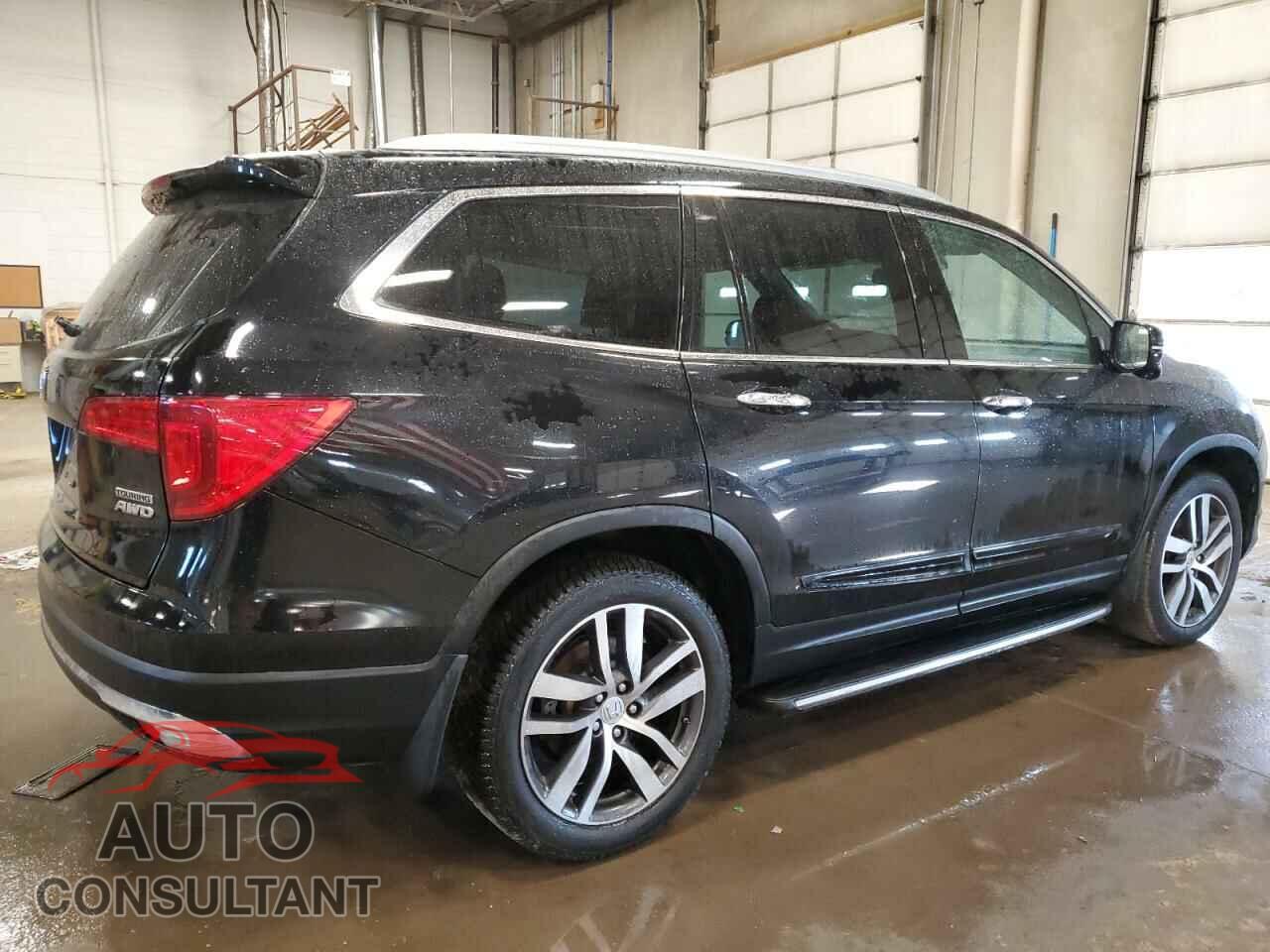 HONDA PILOT 2016 - 5FNYF6H93GB010900