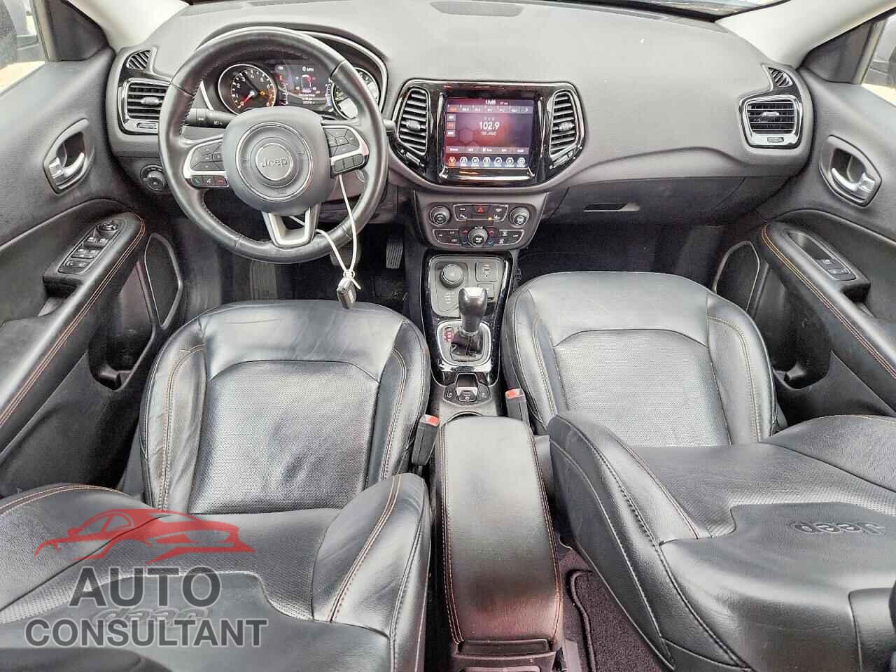 JEEP COMPASS 2018 - 3C4NJDCB5JT400292