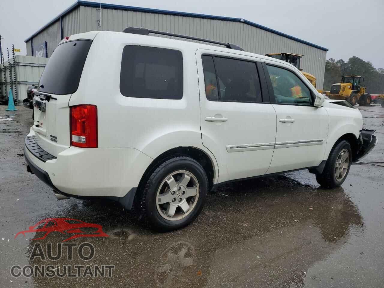 HONDA PILOT 2011 - 5FNYF4H90BB101930