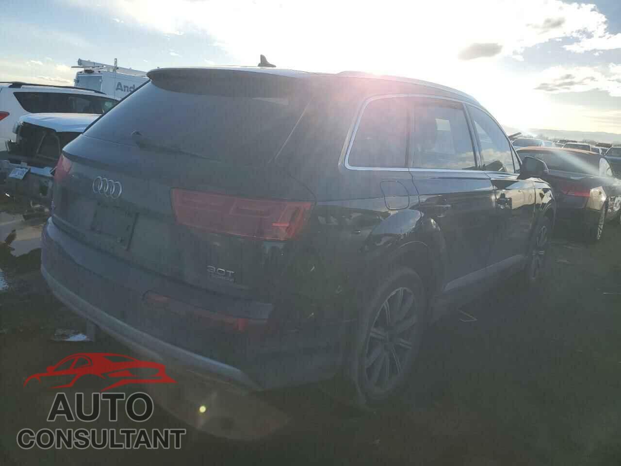AUDI Q7 2018 - WA1LAAF70JD033203