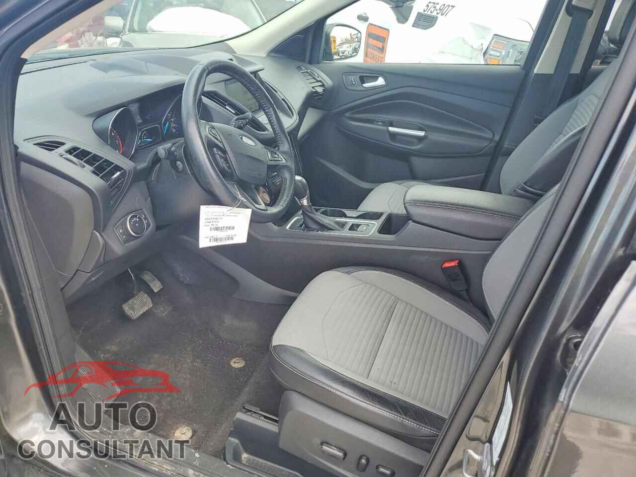 FORD ESCAPE 2017 - 1FMCU9G93HUC91443