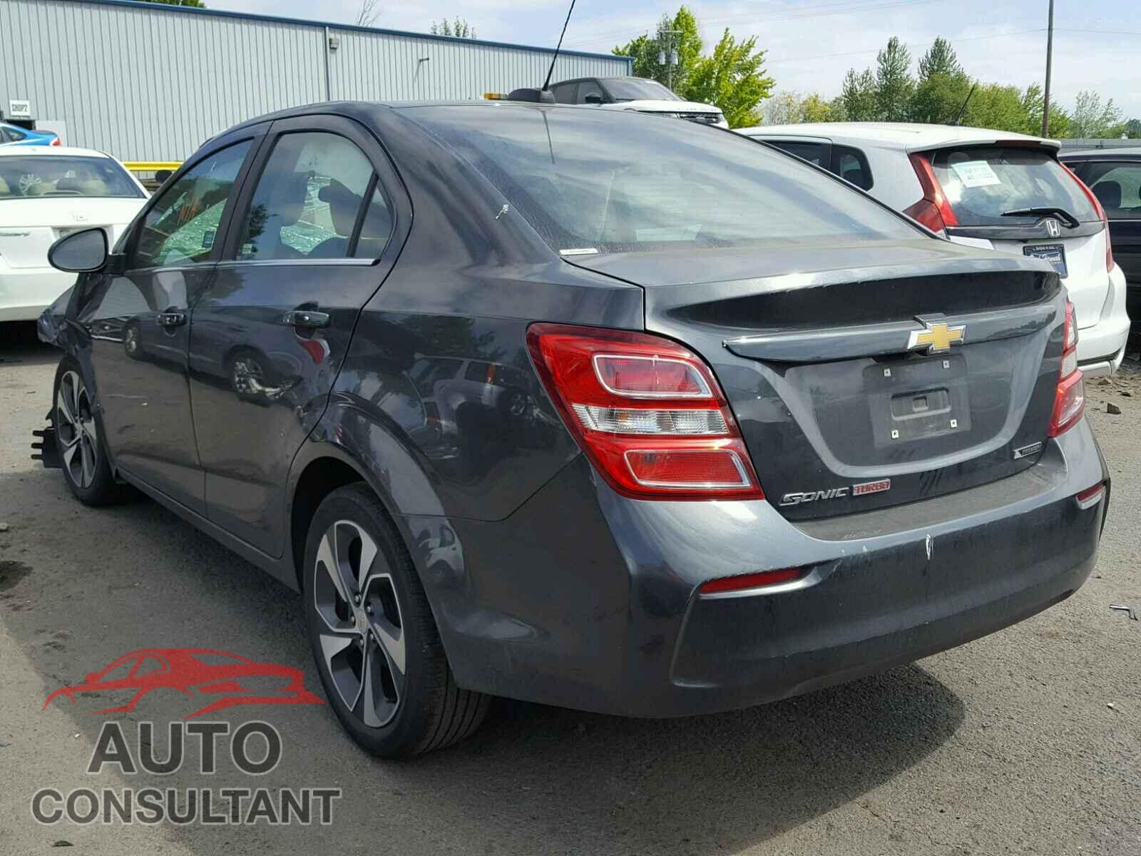 CHEVROLET SONIC 2017 - 1G1JF5SB4H4135719