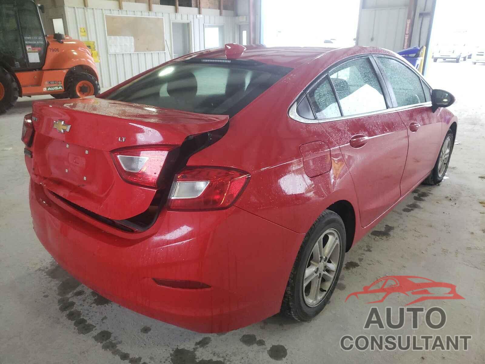 CHEVROLET CRUZE 2018 - 1G1BE5SM8J7198254