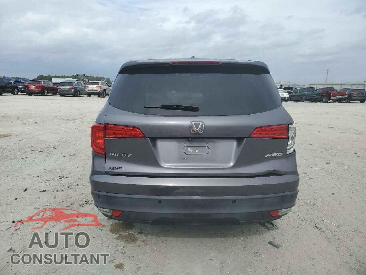 HONDA PILOT 2017 - 5FNYF6H70HB049282
