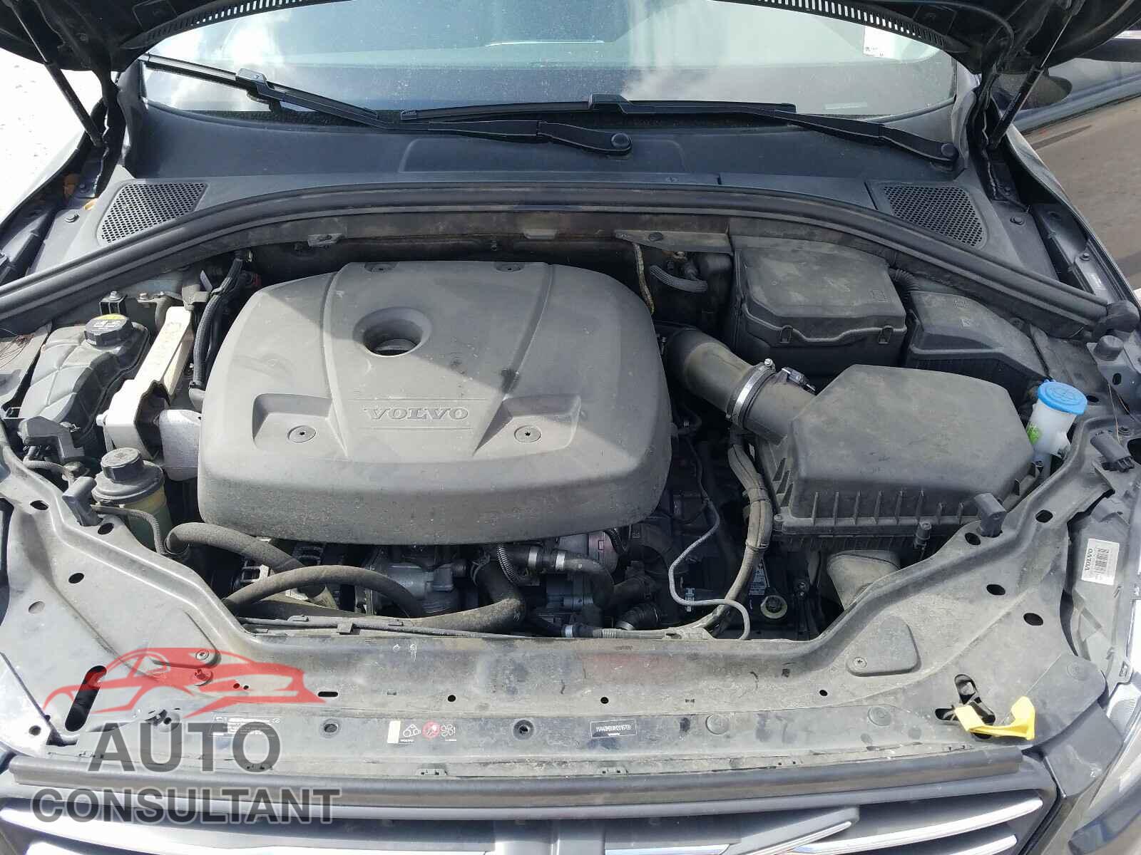 VOLVO XC60 2017 - YV440MDUXH2016709