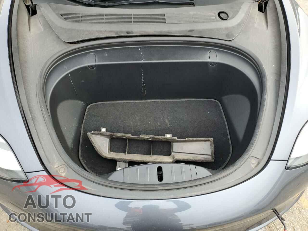 TESLA MODEL 3 2018 - 5YJ3E1EA8JF032820