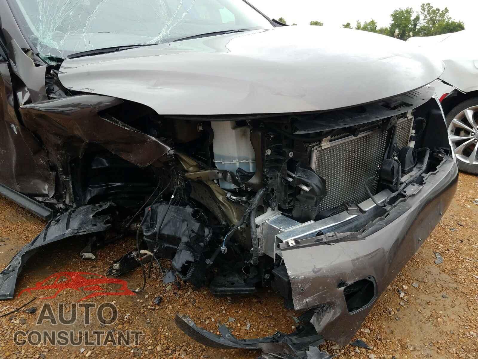 NISSAN PATHFINDER 2016 - 5N1AR2MM2GC656255