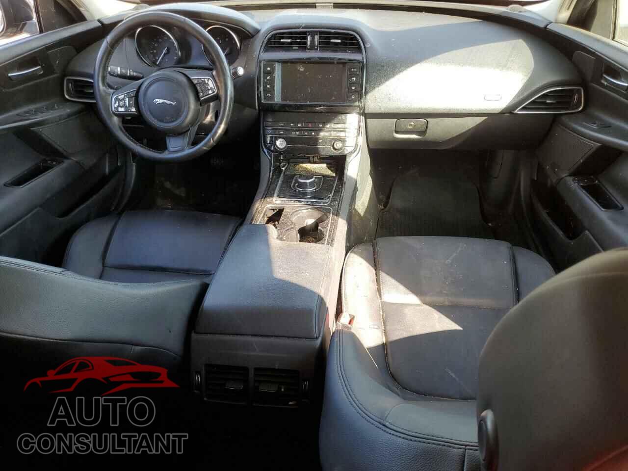JAGUAR XE 2017 - SAJAR4BG3HA949092