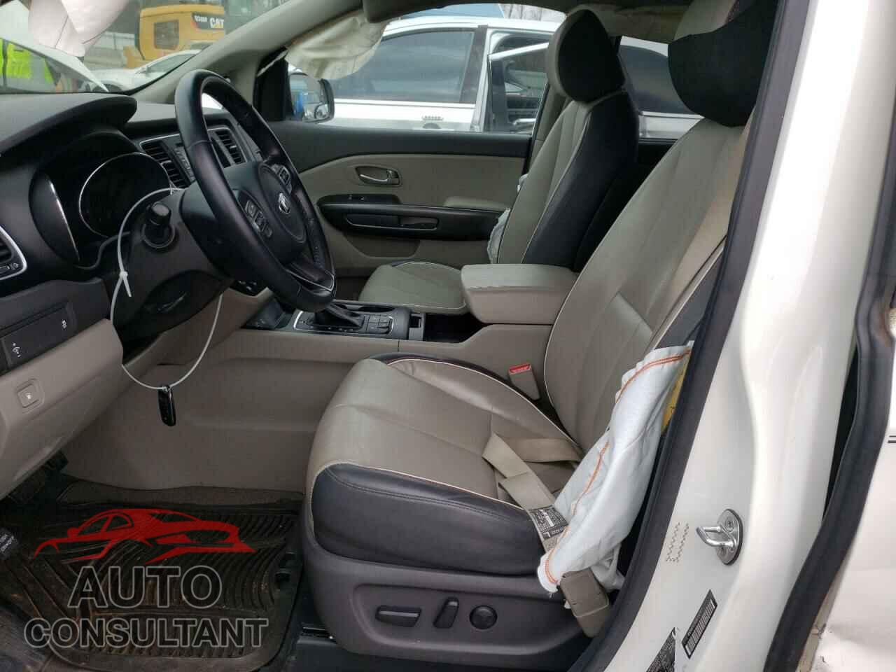 KIA SEDONA 2017 - KNDMB5C19H6320777