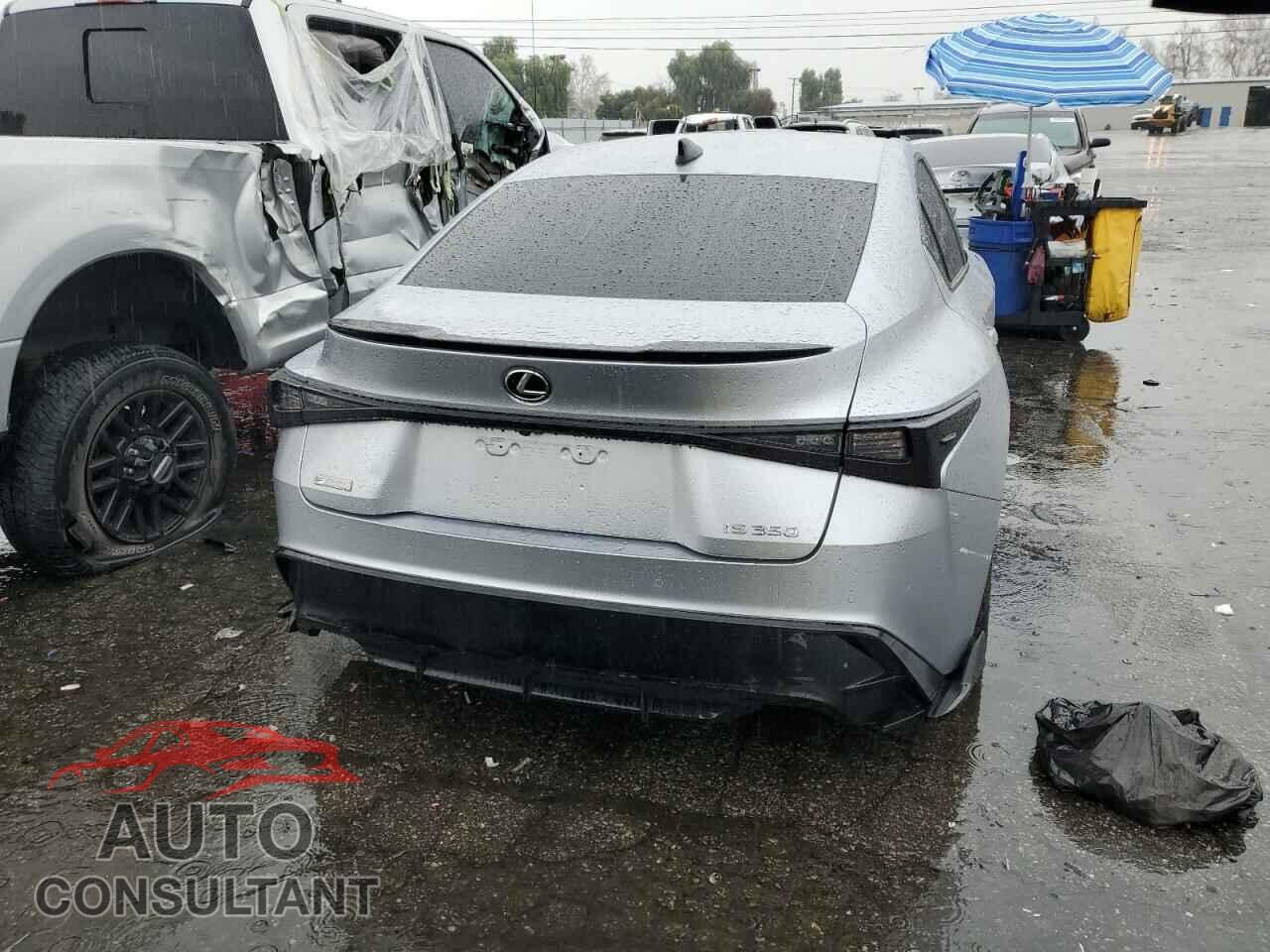 LEXUS IS 2021 - JTHGZ1B20M5048422