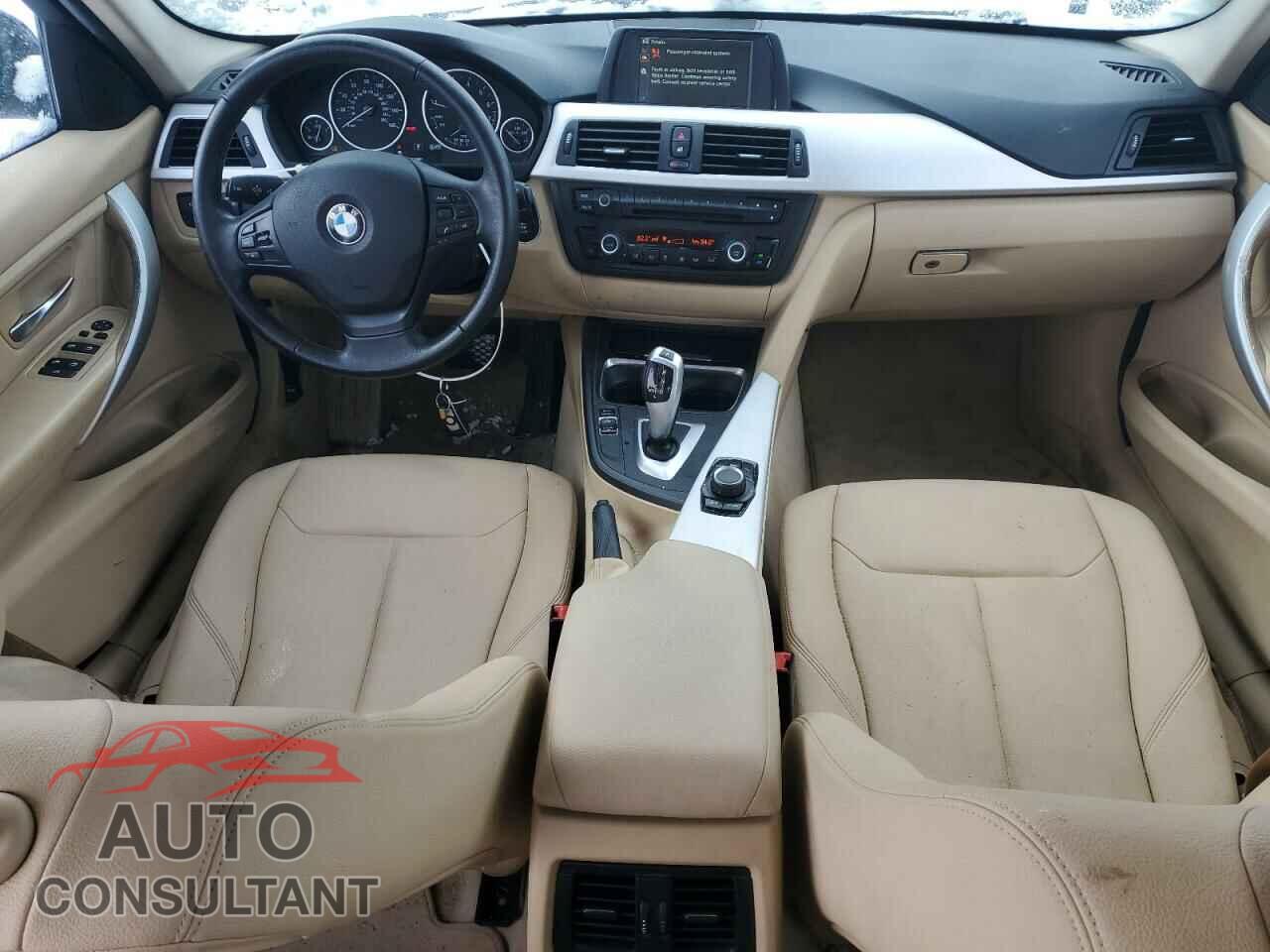 BMW 3 SERIES 2013 - WBA3B5G52DNS01927
