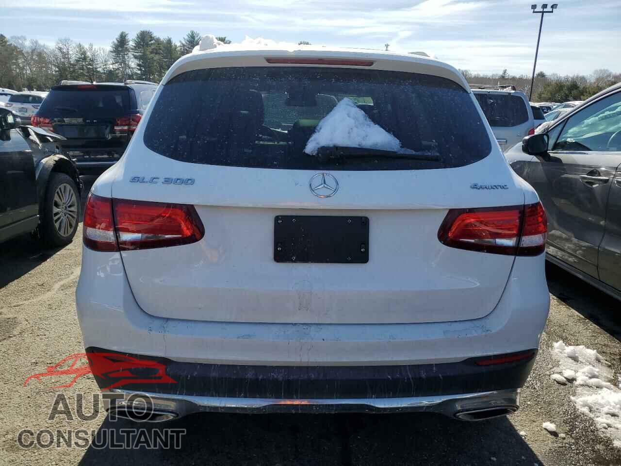 MERCEDES-BENZ GLC-CLASS 2017 - WDC0G4KB4HF118413