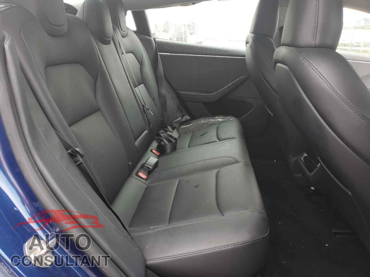 TESLA MODEL 3 2024 - 5YJ3E1EA4RF788771