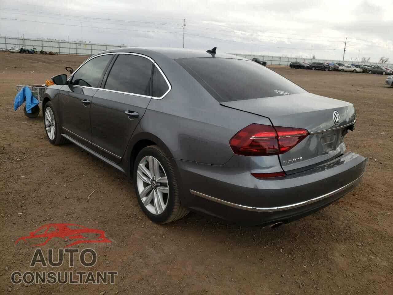 VOLKSWAGEN PASSAT 2017 - 1VWCT7A32HC065624