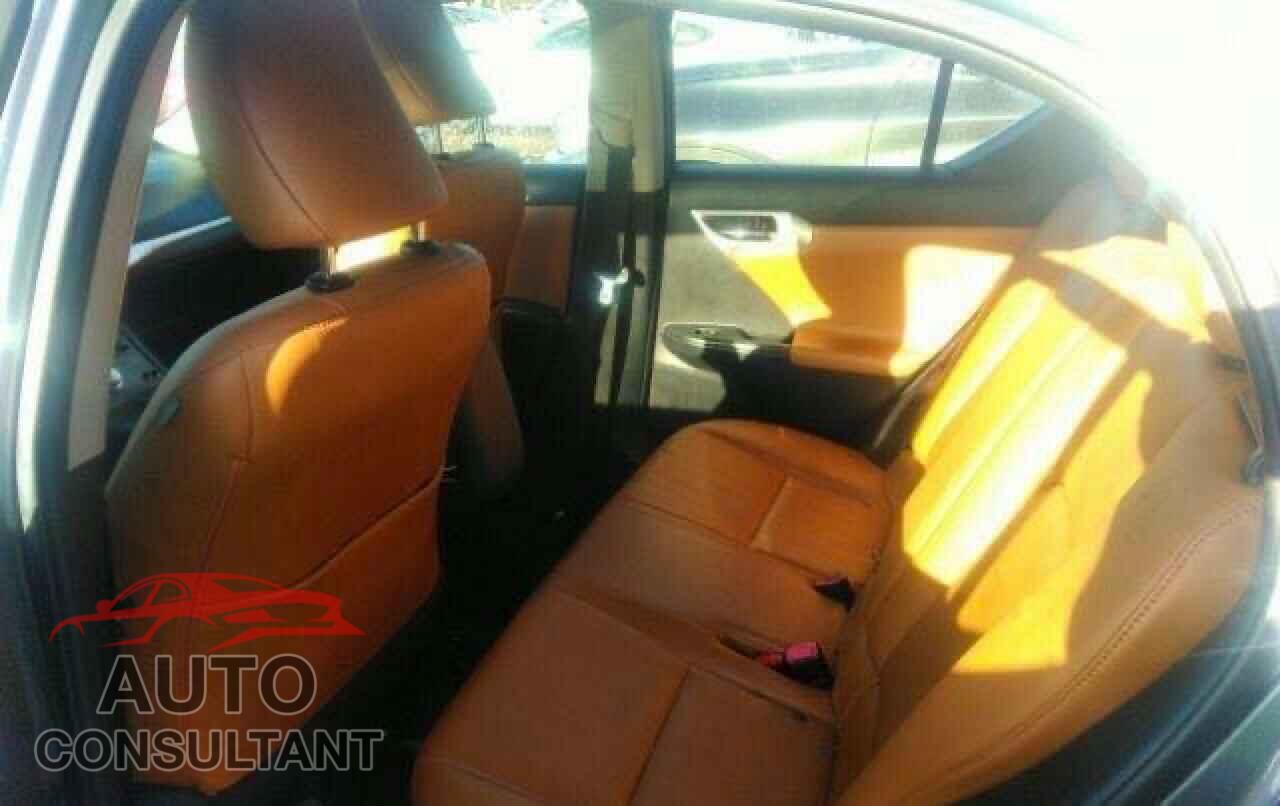 LEXUS CT 200 2012 - JTHKD5BH8C2051704
