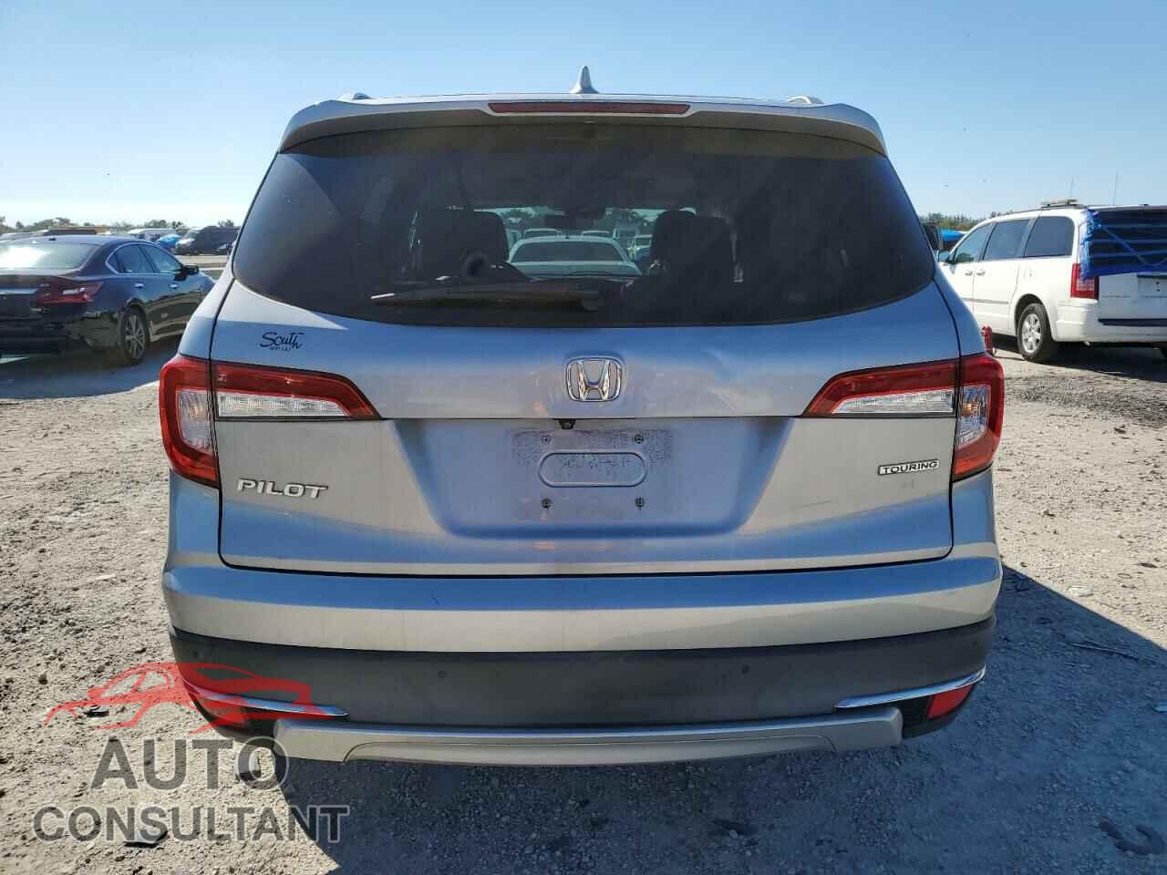 HONDA PILOT 2019 - 5FNYF5H98KB016520