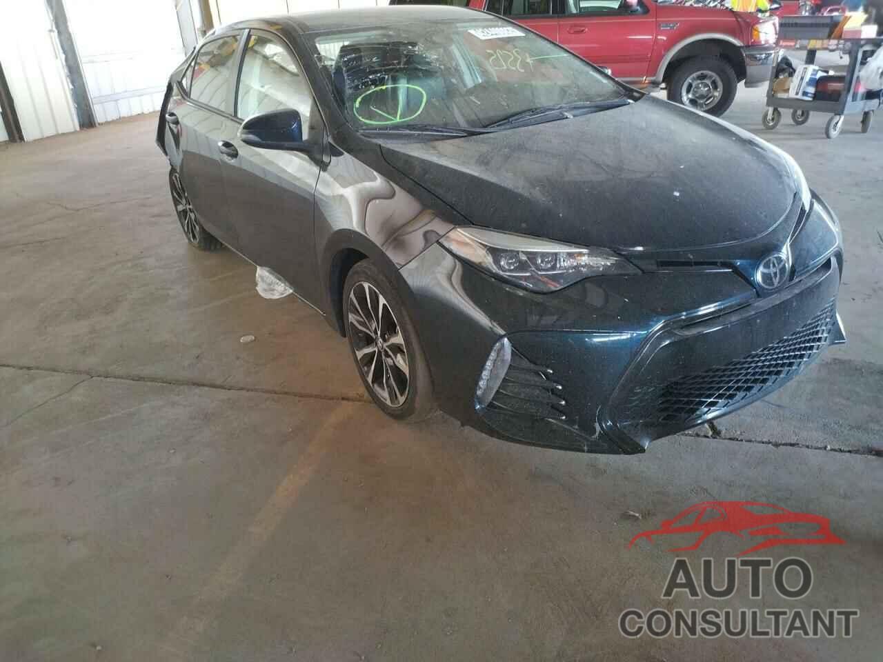 TOYOTA COROLLA 2018 - 5YFBURHE3JP784229