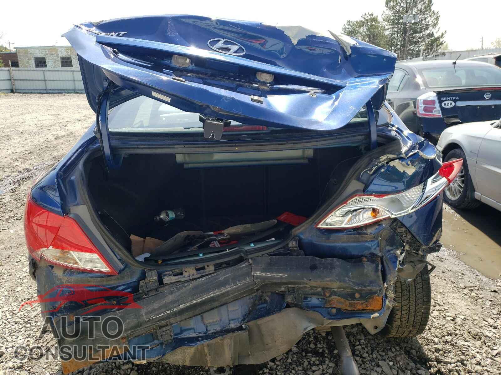 HYUNDAI ACCENT 2017 - KMHCT4AE9HU270012