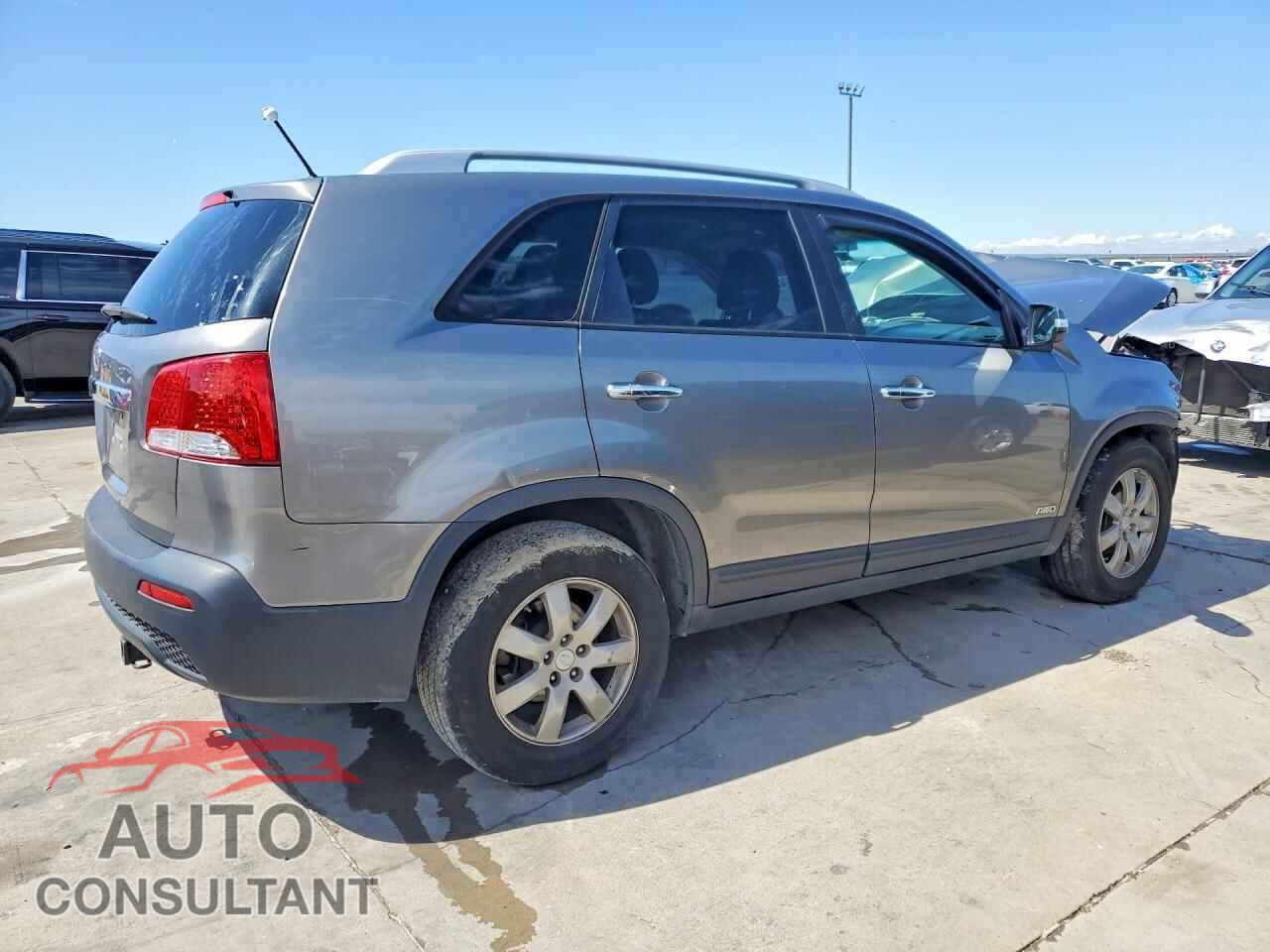 KIA SORENTO 2011 - 5XYKTDA22BG150633