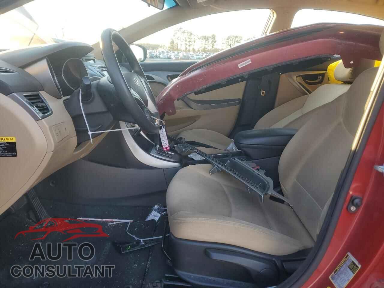 HYUNDAI ELANTRA 2012 - KMHDH4AE6CU410015