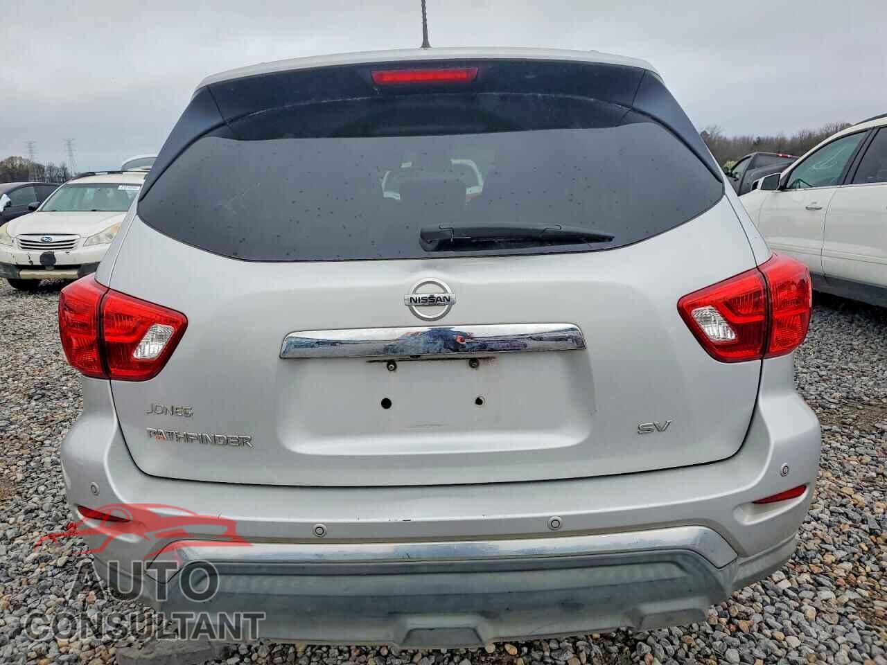 NISSAN PATHFINDER 2017 - 5N1DR2MN9HC907618