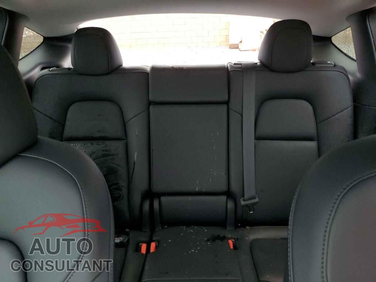 TESLA MODEL Y 2022 - 7SAYGAEE3NF522495