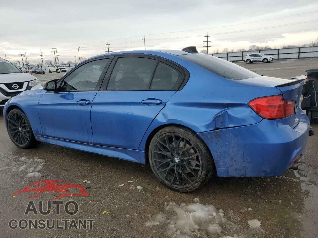 BMW 3 SERIES 2013 - WBA3B9G52DNP39356