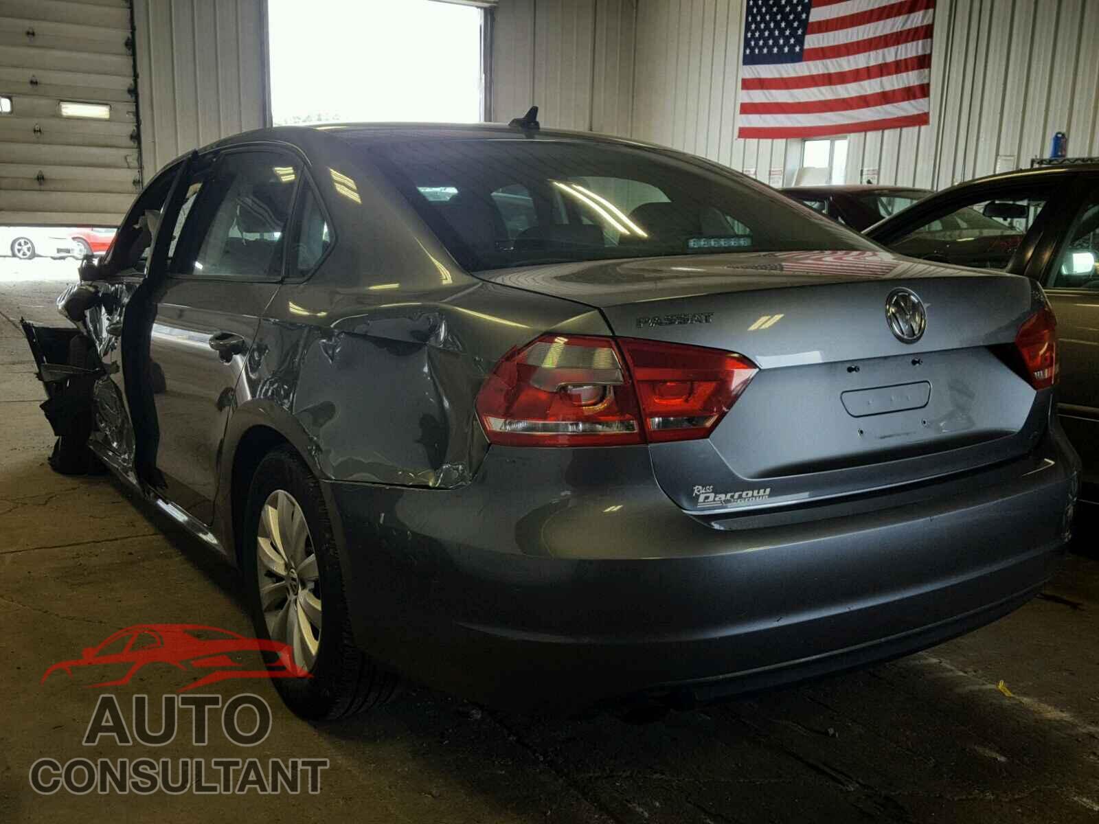 VOLKSWAGEN PASSAT 2015 - 1VWAT7A36FC092412
