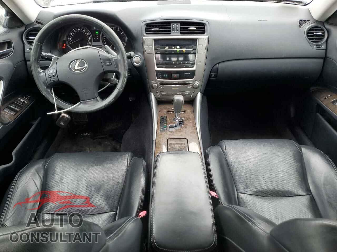 LEXUS IS 2009 - JTHCK262X95035364