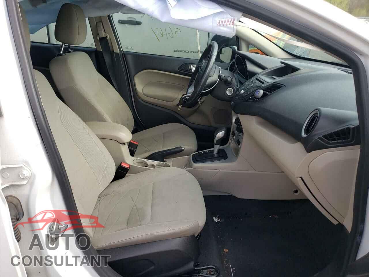 FORD FIESTA 2016 - 3FADP4EJ8GM111897