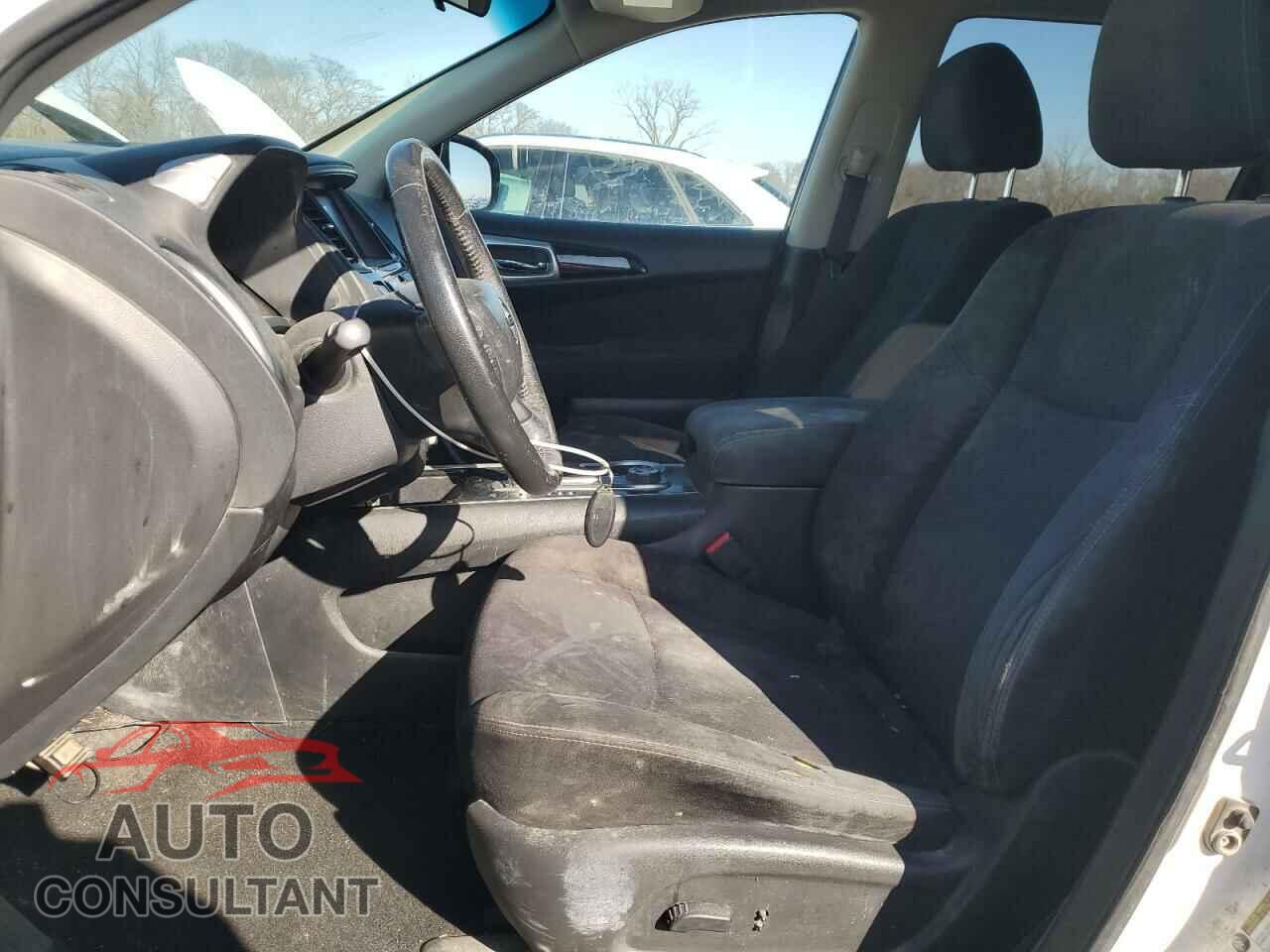 NISSAN PATHFINDER 2013 - 5N1AR2MM8DC628441