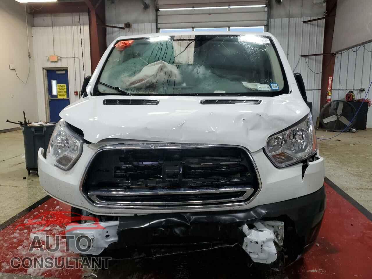 FORD TRANSIT 2019 - 1FTYR1YM1KKB34996