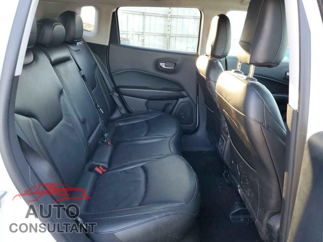 JEEP COMPASS 2021 - 3C4NJDCB7MT528084