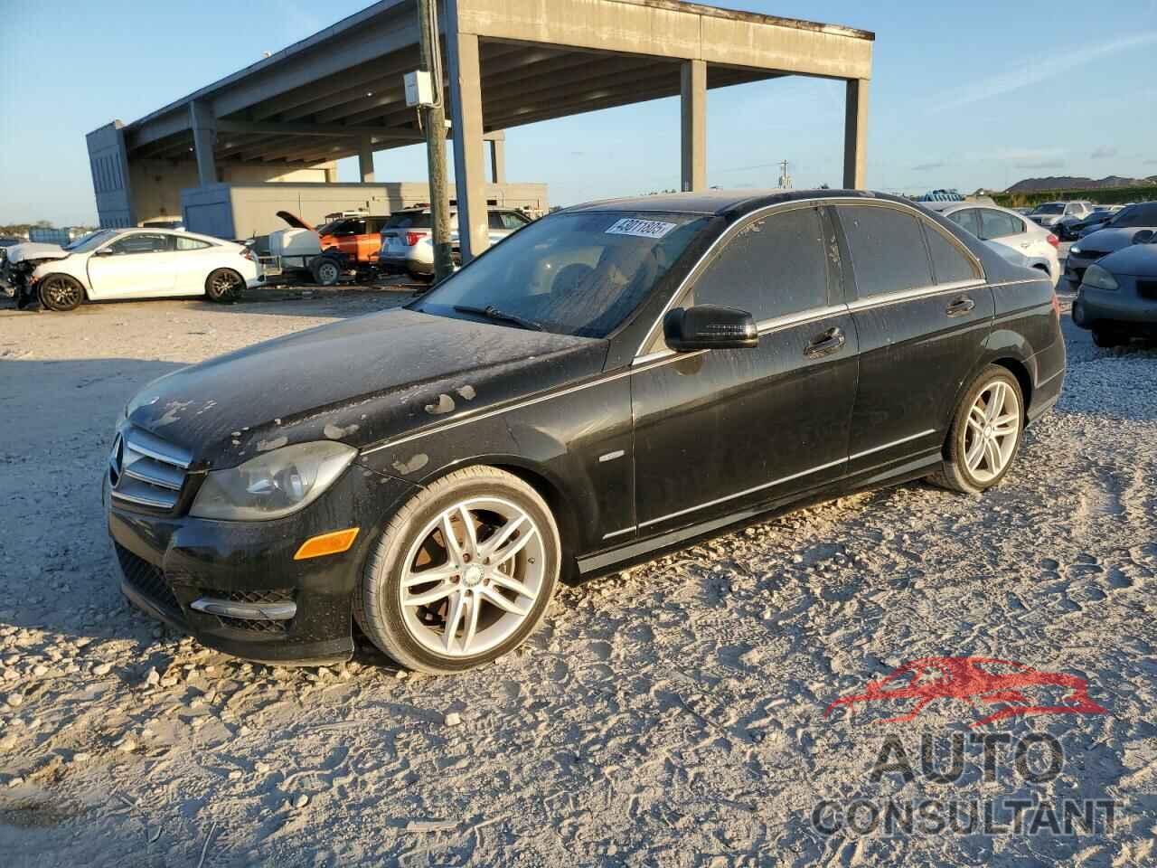 MERCEDES-BENZ C-CLASS 2012 - WDDGF4HB5CR236062