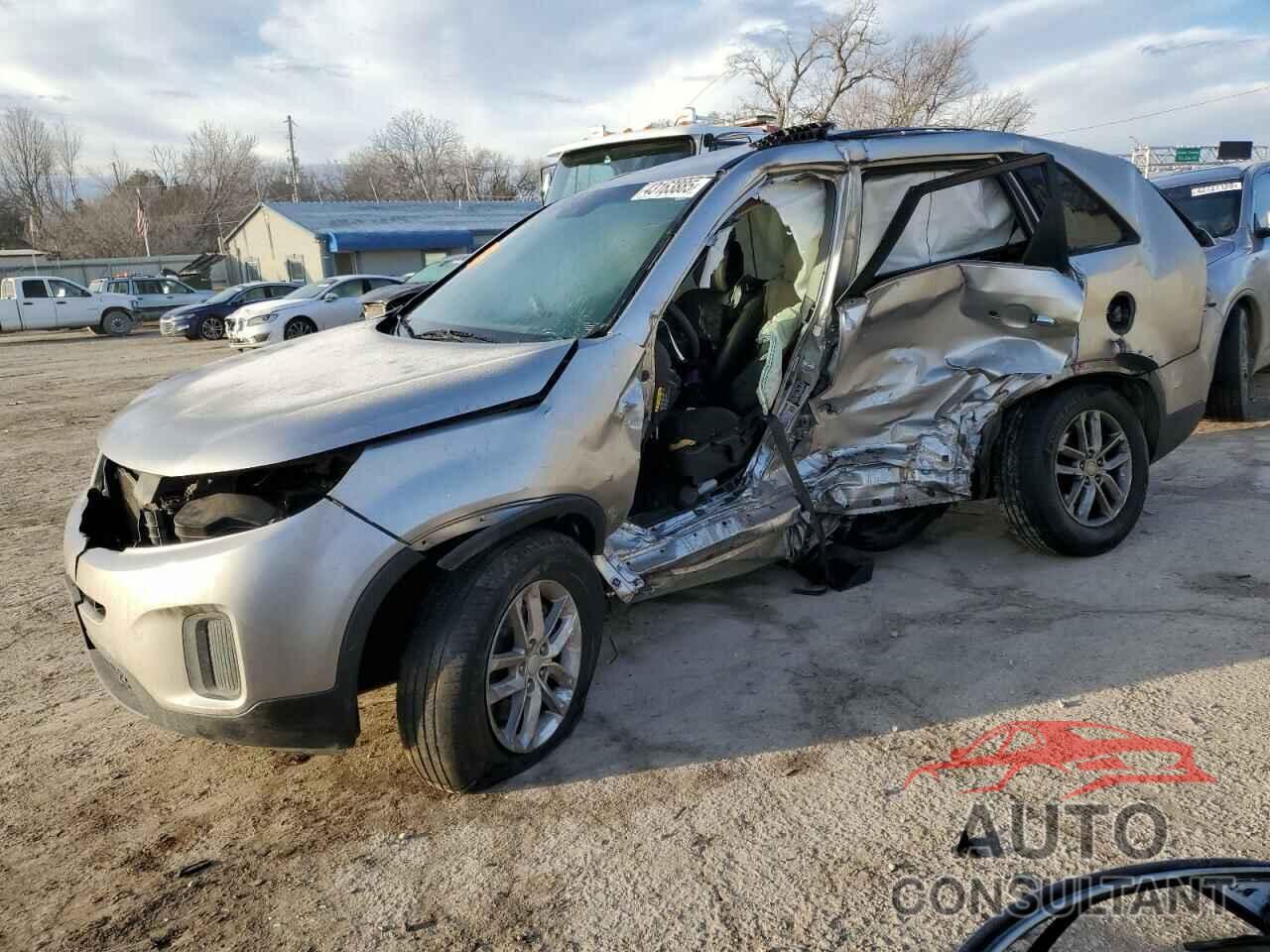 KIA SORENTO 2015 - 5XYKTDA78FG646456