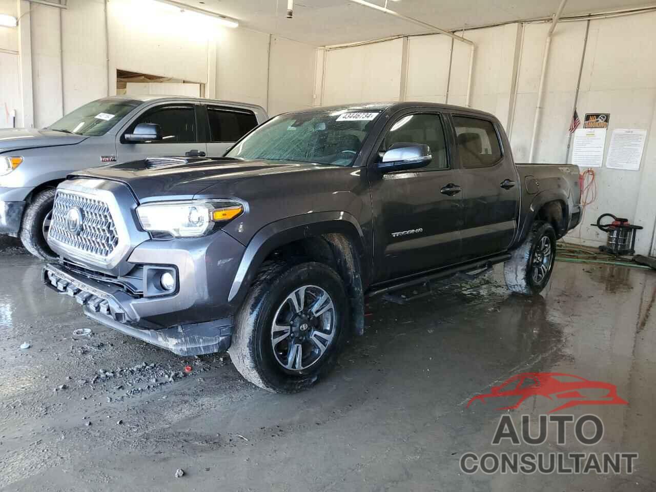 TOYOTA TACOMA 2018 - 5TFCZ5AN4JX165469