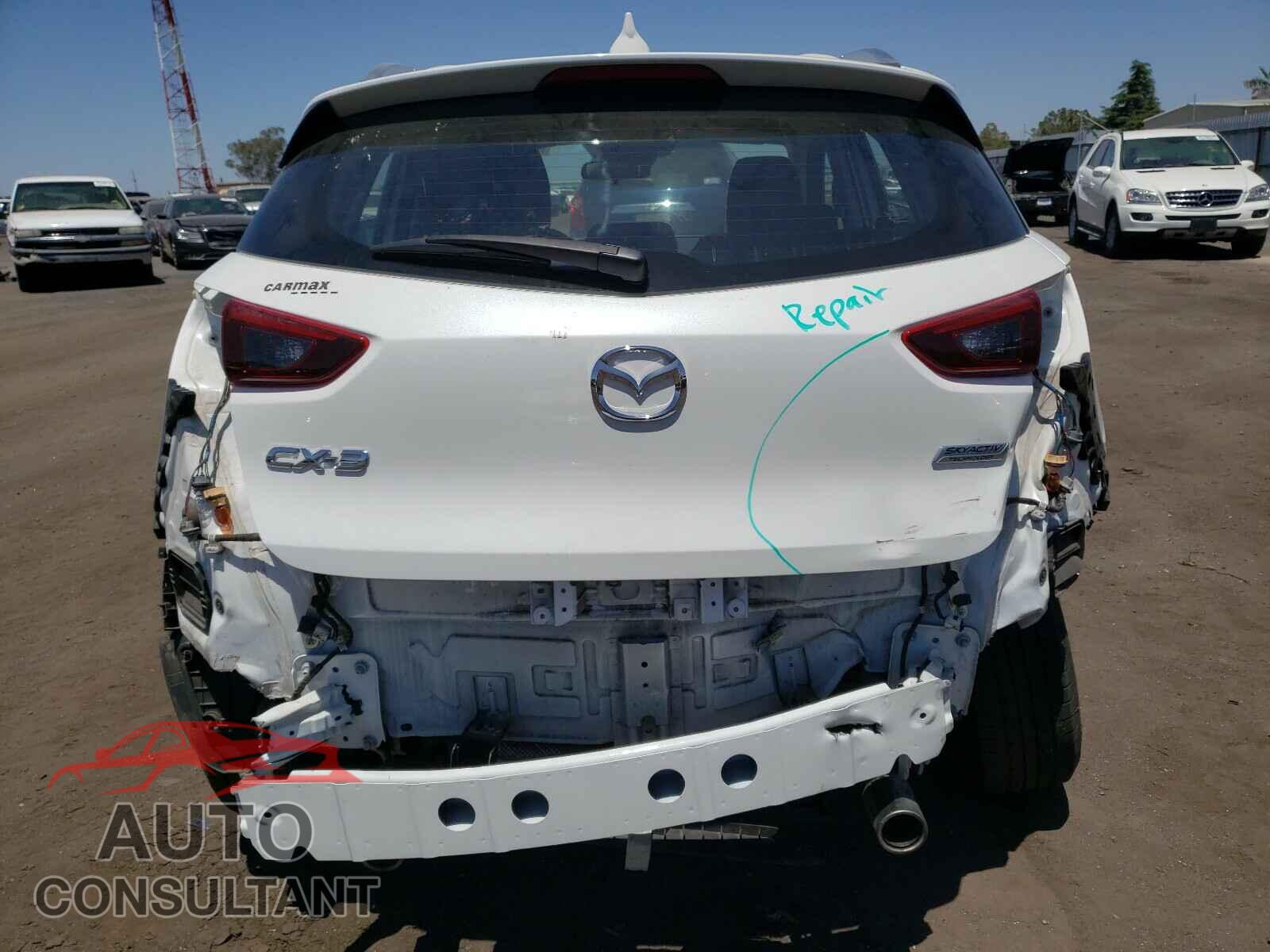 MAZDA CX-3 2018 - JM1DKDB76J0307316