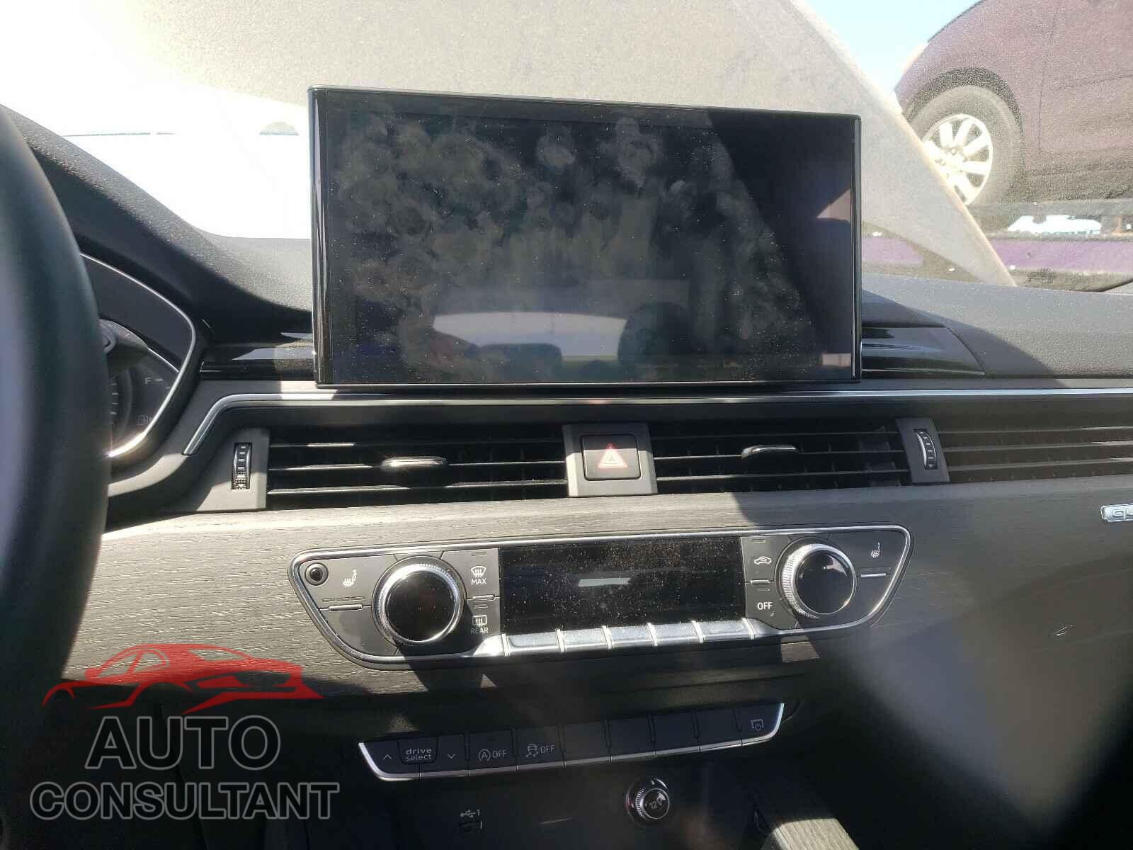 AUDI A4 2020 - WAUDNAF45LN008716