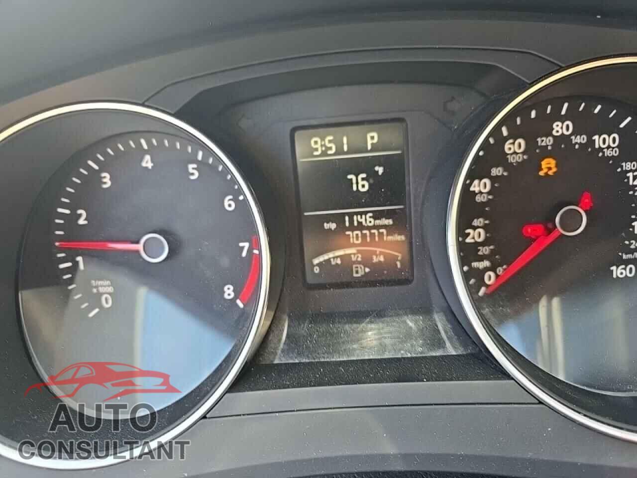 VOLKSWAGEN JETTA 2017 - 3VW2B7AJ5HM368943