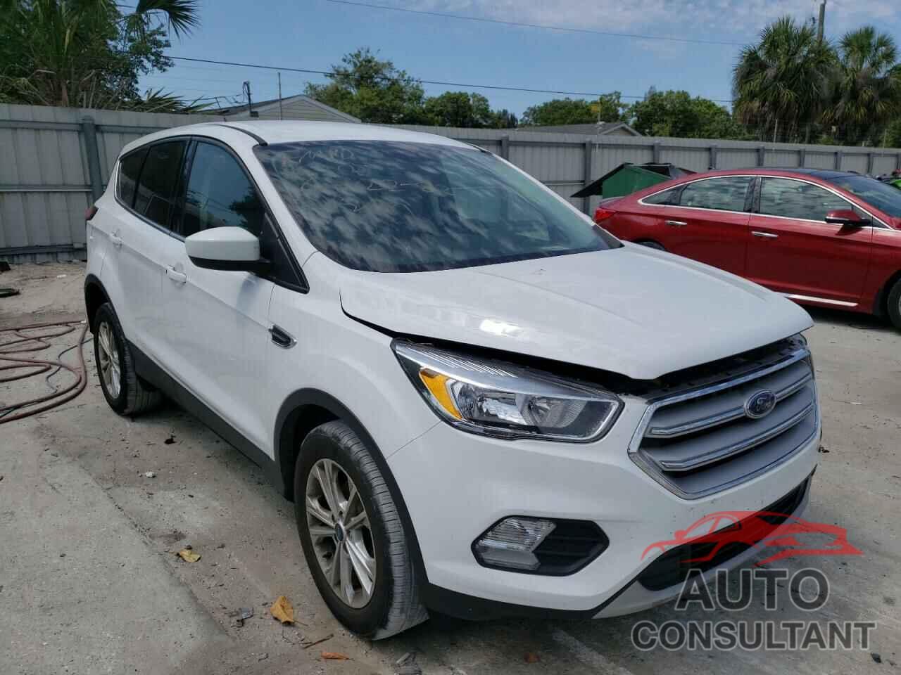 FORD ESCAPE 2019 - 1FMCU0GD8KUB08772