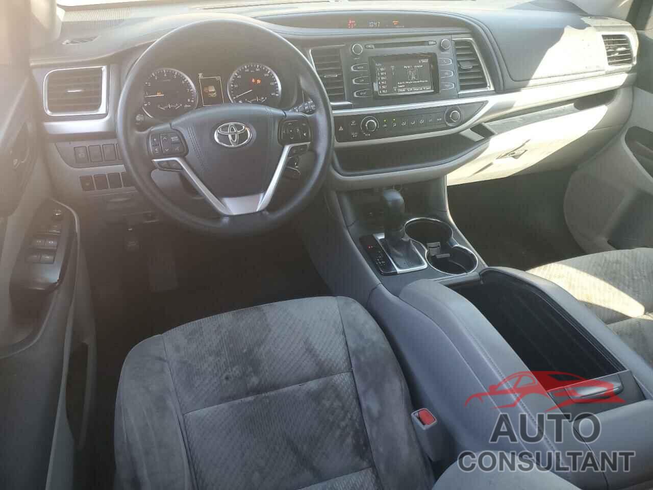 TOYOTA HIGHLANDER 2018 - 5TDZARFH7JS039723