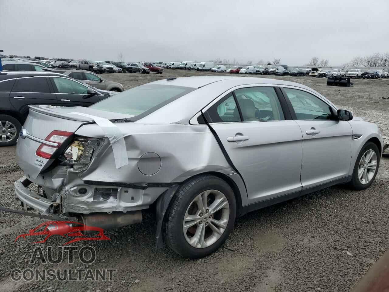 FORD TAURUS 2015 - 1FAHP2H88FG151257